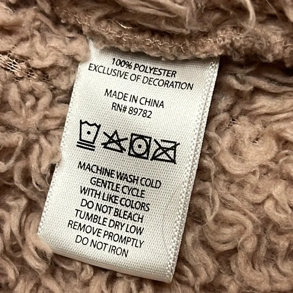 Natori Teddy plush fuzzy pink blush front pockets short robe, *missing belt* - Picture 8 of 17